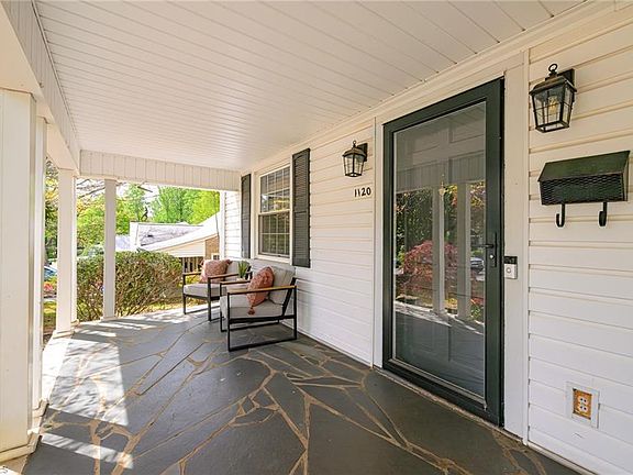 4th image of 1120 Irving St
