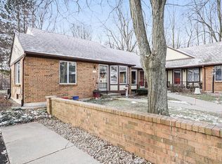 2351 Radcliff Village Dr SE, Grand Rapids, MI 49546