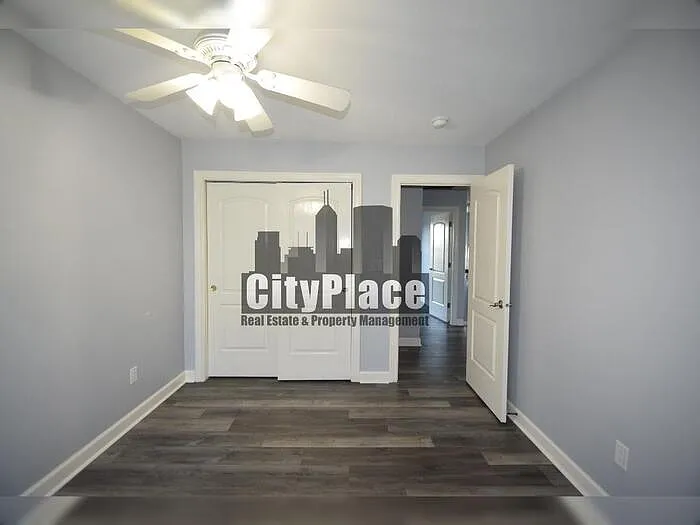 4440 Valley Trace Dr — Photo 29
