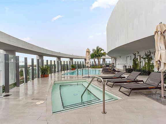 3rd image of 2831 S Bayshore Dr #Penthouse 3