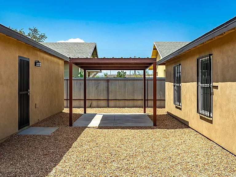 615 S. Santa Rita Ave. — Photo 14