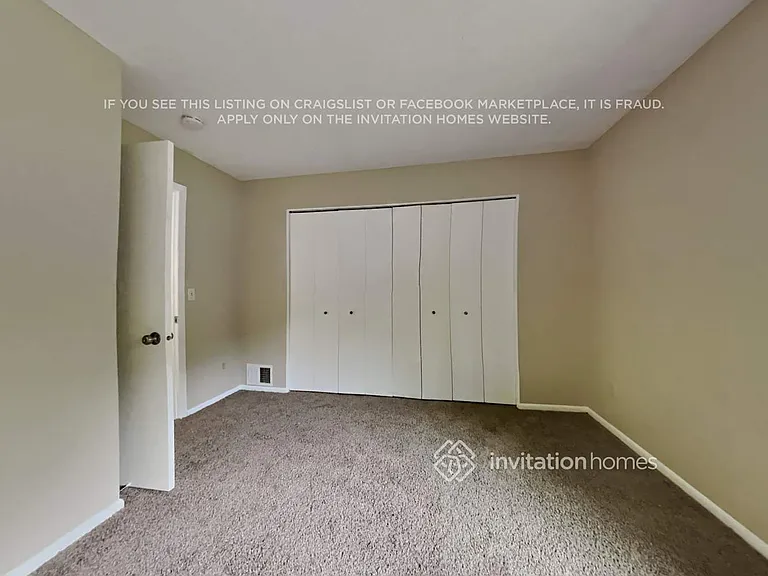 10273 Orleans Ln N — Photo 11