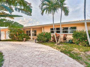 2121 NE 29th St, Lighthouse Pt, FL 33064