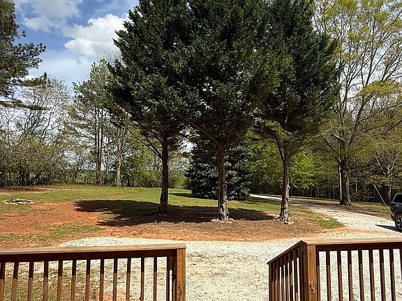5th image of 1160 Happy Hollow Rd