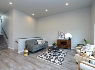 824 United Dr #1, Horace, ND 58047