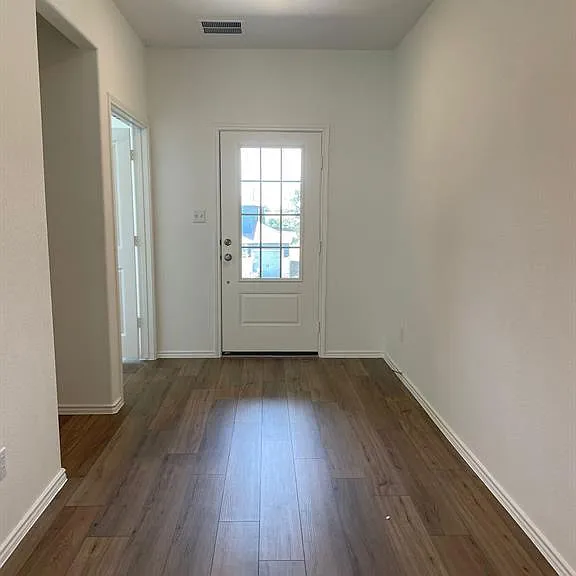 2113 Four Waters Loop — Photo 3