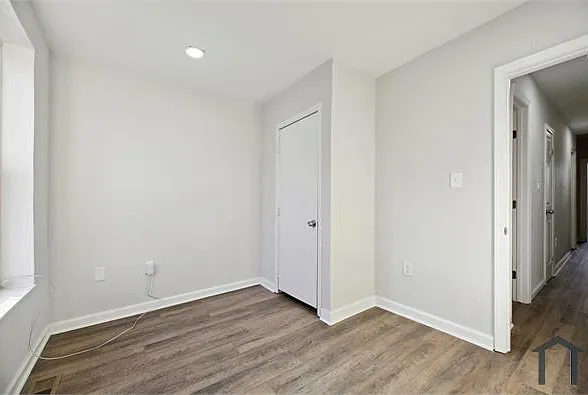 2141 W Fayette St — Photo 22