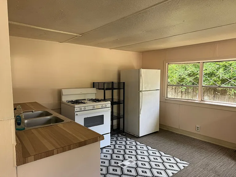 9923 Jacksonville Cato Rd — Photo 3