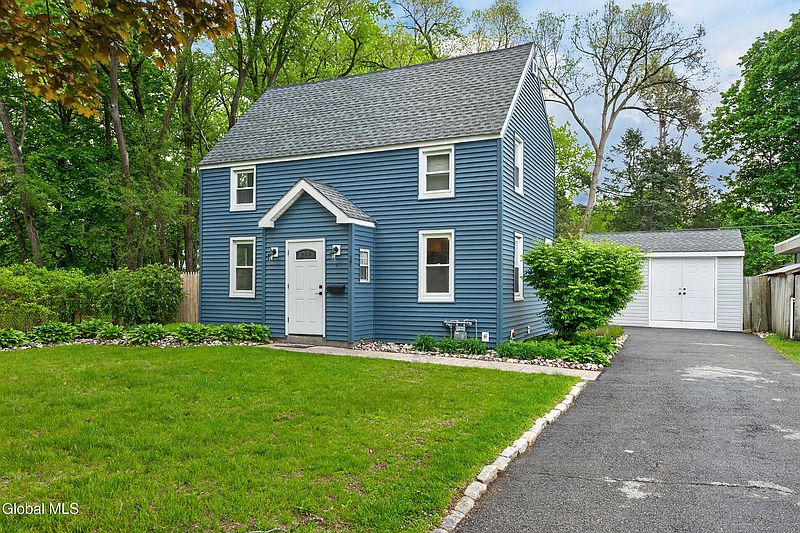 2nd image of 37 Victor Street