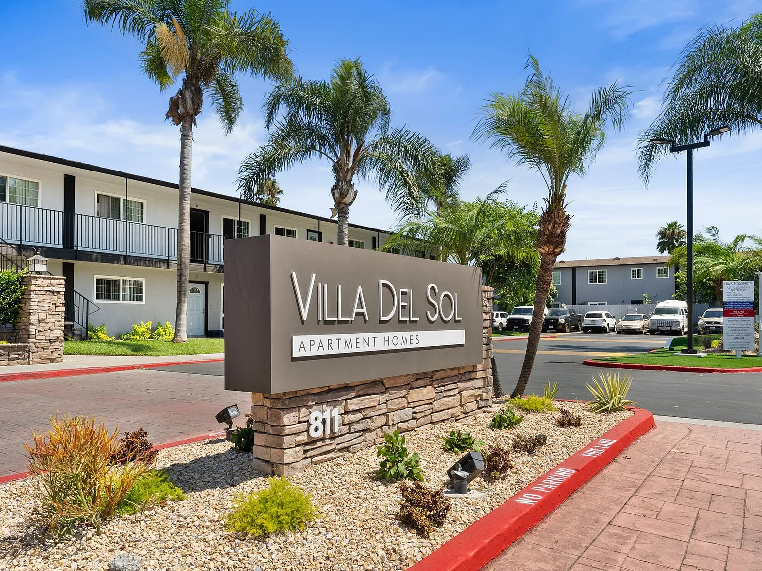 Villa Del Sol Apartments — Photo 2