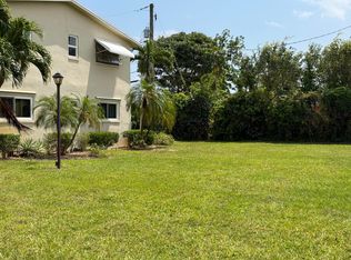 306 Circle Dr S APT 101, Boynton Beach, FL 33435