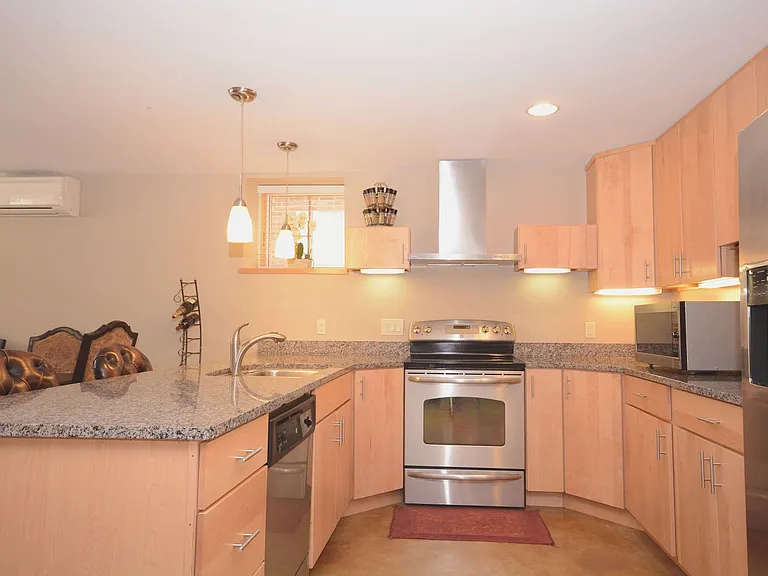 6321 Southwood Ave #4 — Photo 3