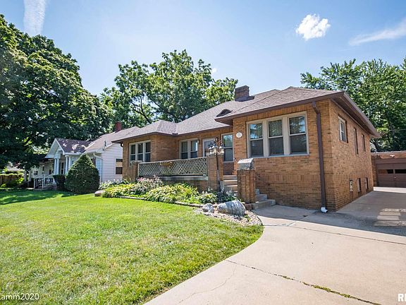 2nd image of 2516 W Ardmore Pl