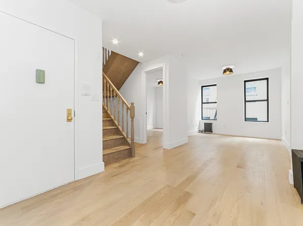 104 8th Ave #Penthouse, New York, NY 10011