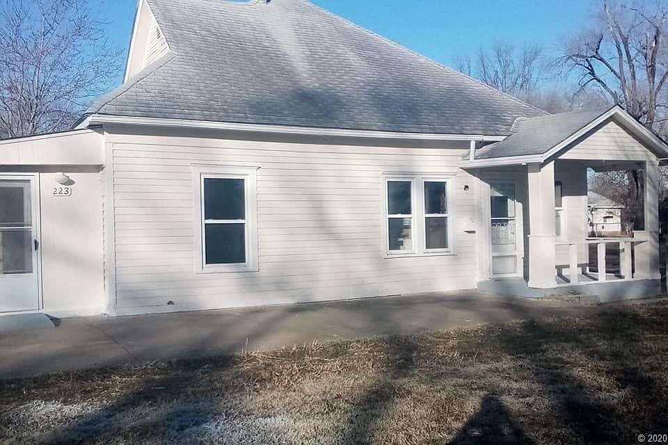 2nd image of 312 W Elm St