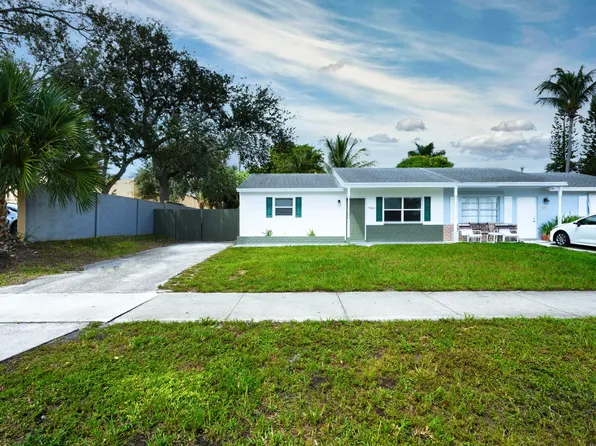 5700 S 57th Avenue, Greenacres, FL 33463