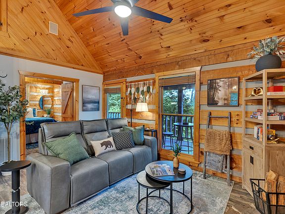 2nd image of 2224 Hidden Mountain Rd