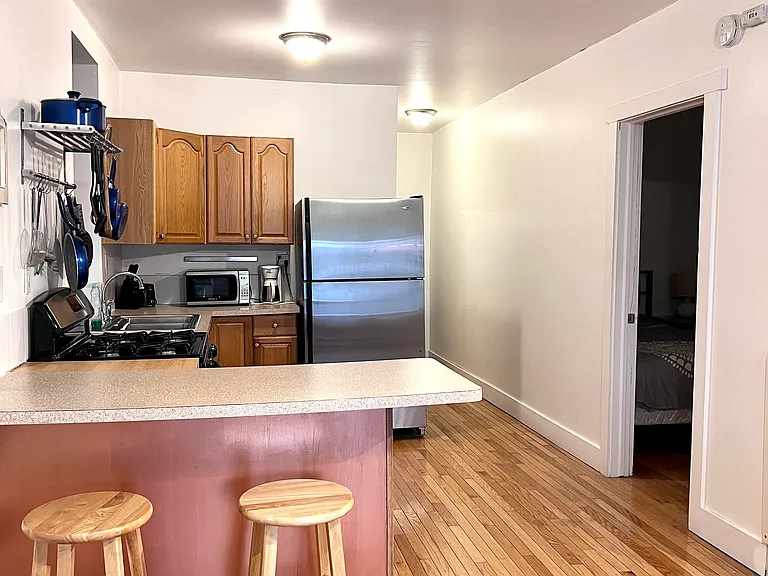 1708 S Carpenter St #1F — Photo 6