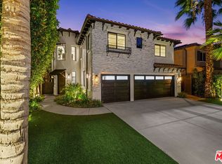 14728 Huston St, Sherman Oaks, CA 91403
