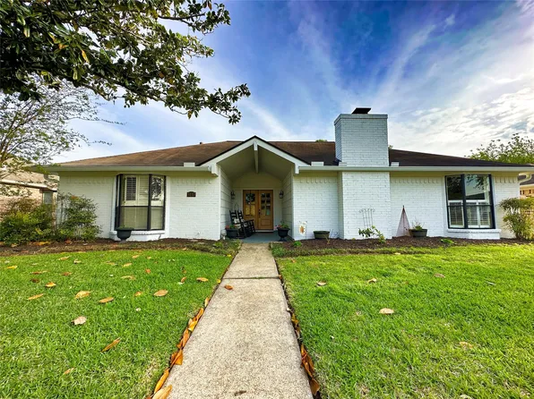 5117 Glenvalley Dr, La Porte, TX 77571