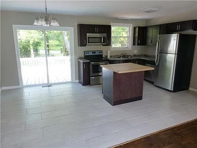 4th image of 441 Clearwater Dr