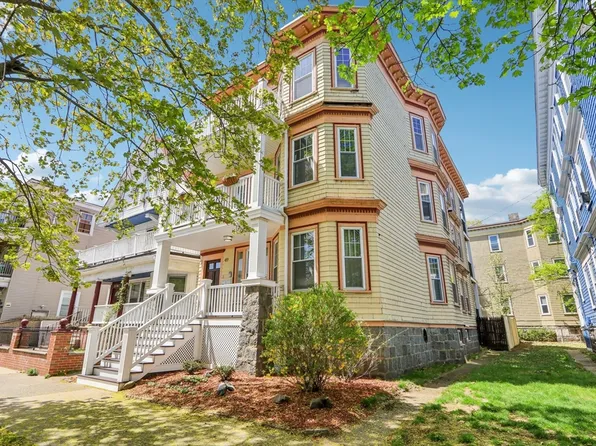 49 Pleasant St #3, Dorchester, MA 02125