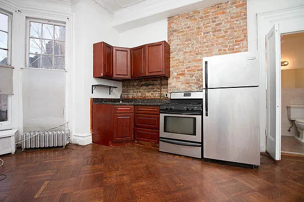 Rented by Avenues Real Estate | media 7