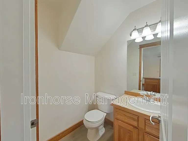 5471 Glenellen Dr #4 — Photo 6