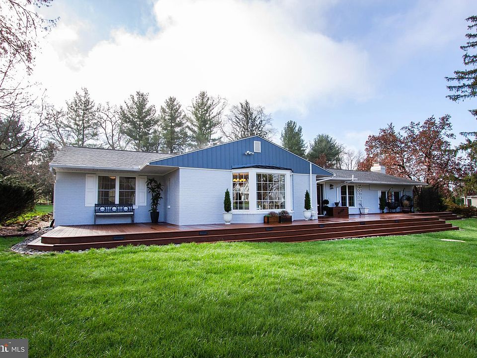 ロムニーハウス 114〜116 Handyman Special! Circa 1899 Ditmas Park