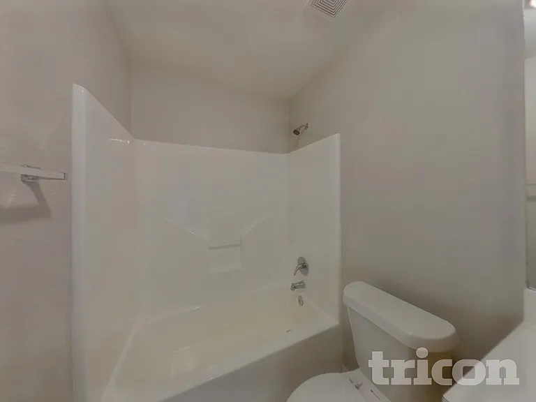 213 Dean Ct — Photo 14