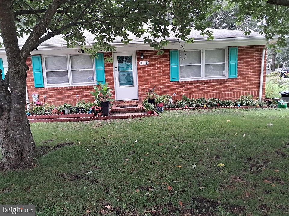 1st image of 1101 Davis St