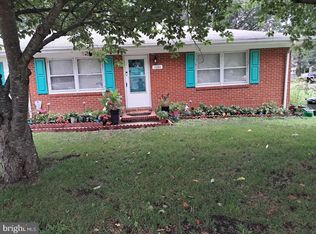 1101 Davis St, Colonial Beach, VA 22443