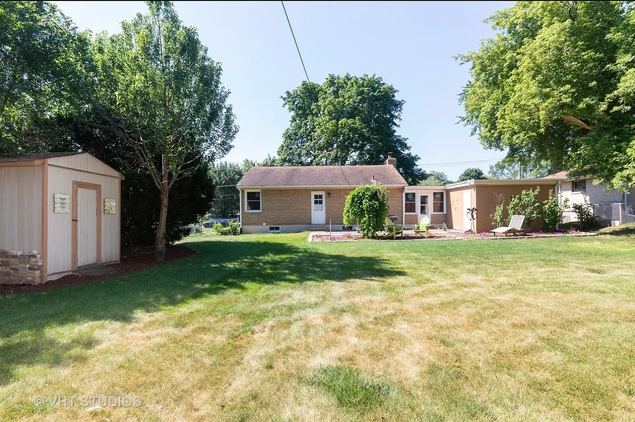 2 bed, 1051 sqft, $1,400 — Photo 4