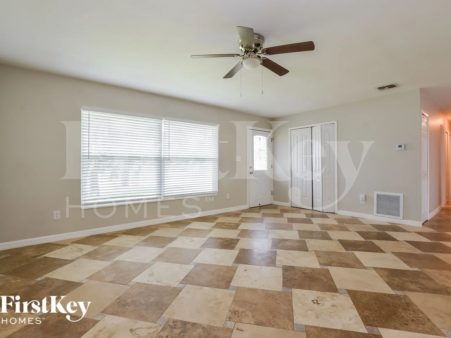 3 bed, 2.0 bath, 1200 sqft, $2,190 — Photo 3