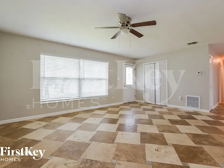 497 Wurst Rd — Photo 3