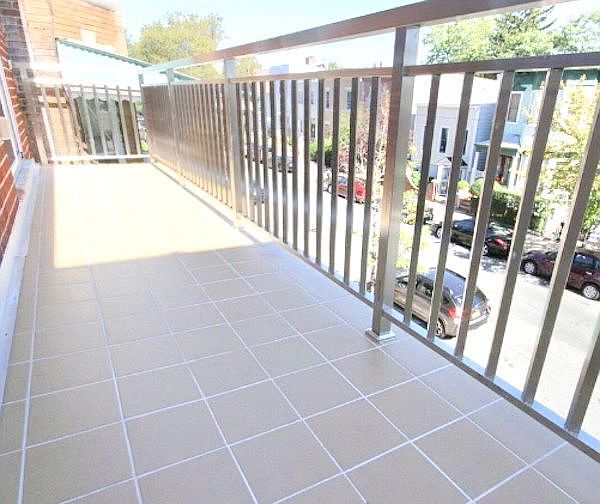 1st image of 3174 45th St #2F