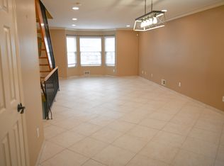 20 Kermit Ave #1, Staten Island, NY 10305