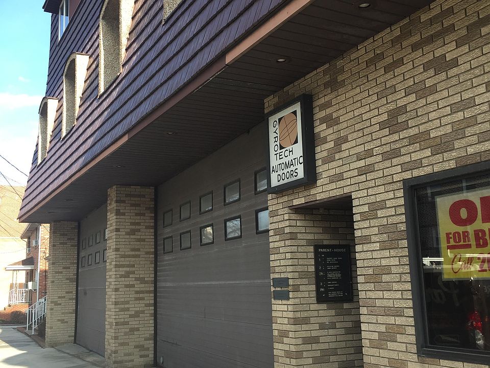 2nd image of 558 Anderson Ave APT 2A