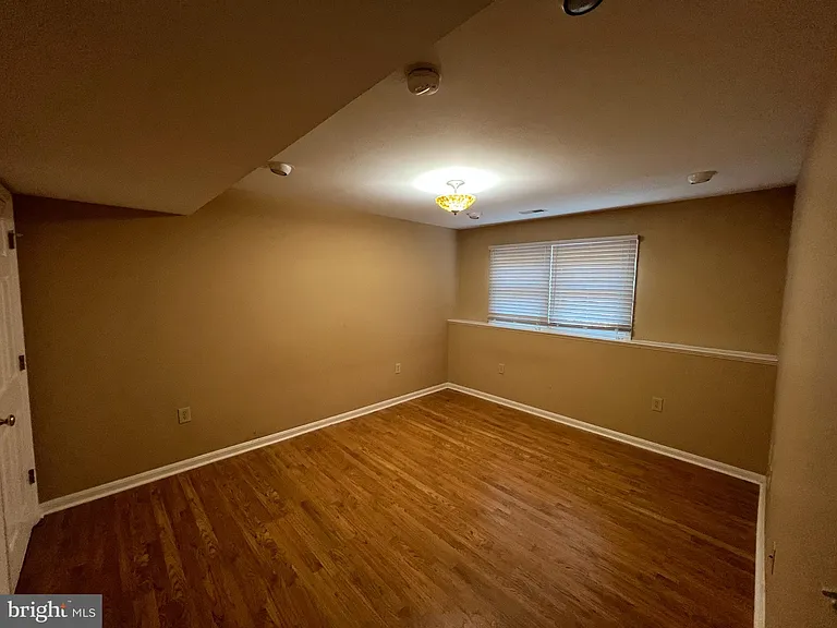 7 S Pointe Ln — Photo 17