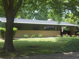 1504 Maywood Dr, Champaign, IL 61821