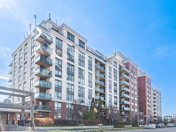 120 Dallimore Cir Unit 628, Toronto, ON M3C 4J1