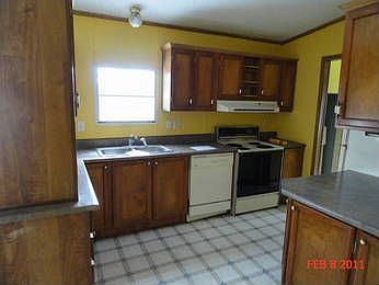2nd image of 205 Sarabeth Dr