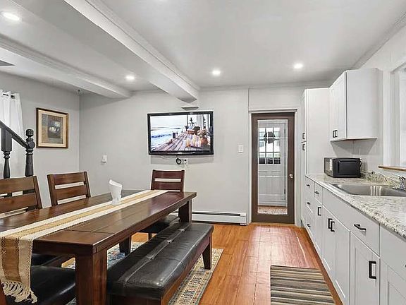 4th image of 480 Washington Ave #1