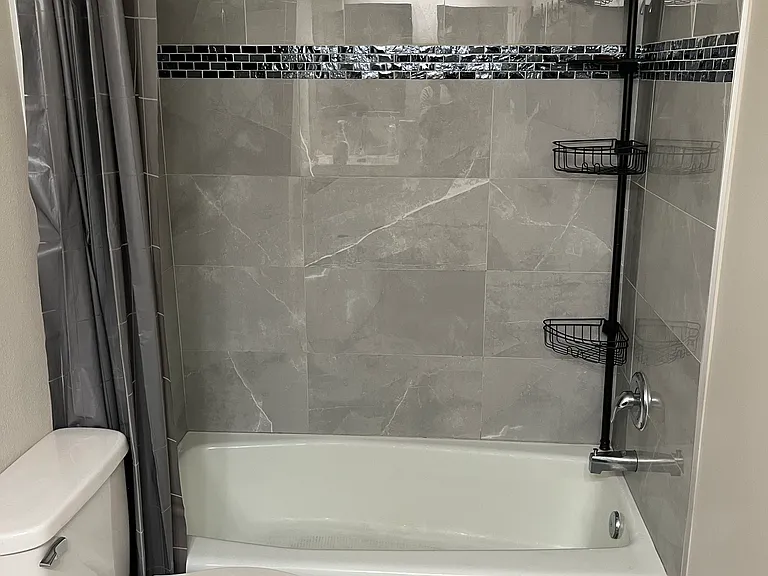 3918 Shady Glen Ln — Photo 14