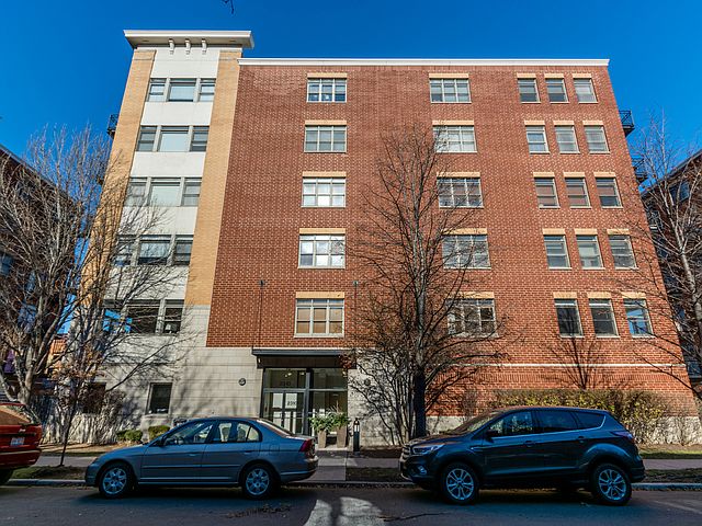 1st image of 2310 W Saint Paul Ave APT 302B