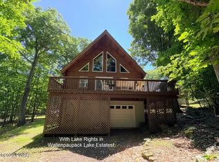 1045 Bear Trail Rd, Lake Ariel, PA 18436