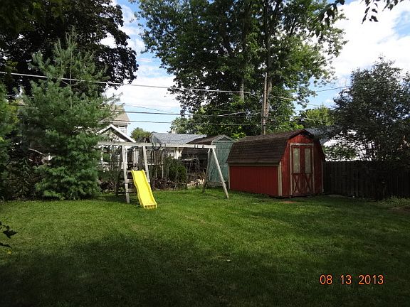 2nd image of 921 N Princeton Ave