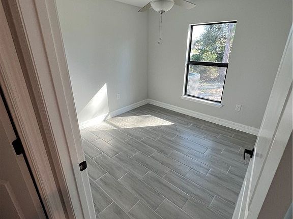 4th image of 3003 Olive Ave S