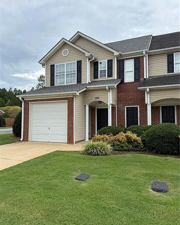 100 Eagle Glen Dr NE