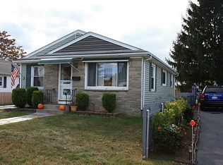 48 Dickinson Ave, North Providence, RI 02904